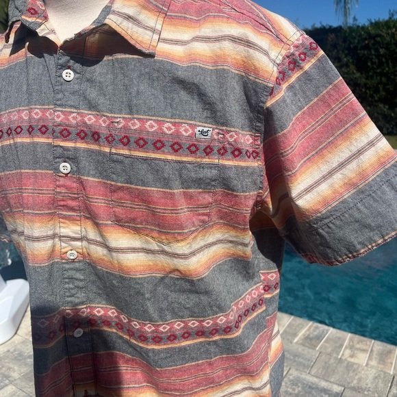 Lost 100% cotton Size Large short shelve button down. - Picture 2 of 8